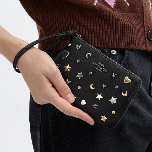 Coach Corner Zip Wristlet With Rivets NWT - Picture 2 of 3